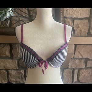 XHILARATION-STRIPE BRA-36B